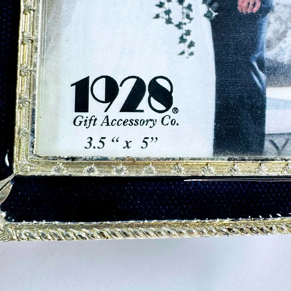 1928 Navy Blue Enamel Silver Tone Filigree 3.5x5 in. Frame Classic Elegant 90s